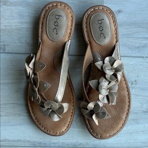 b.o.c. Women's 7M Brown Floral Sandals